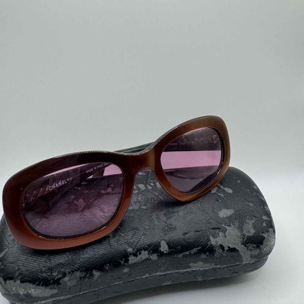 Vintage CHANEL 5009 Elegant Multicolor Sunglasses